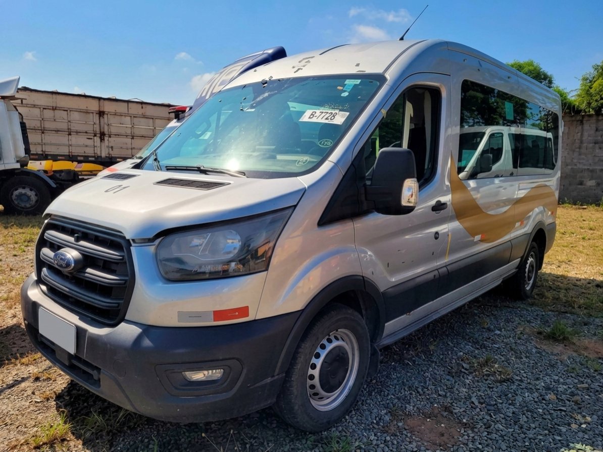 FORD TRANSIT MINIBUS 22/22