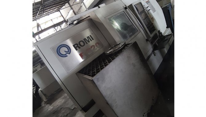 01 Torno CNC Romi