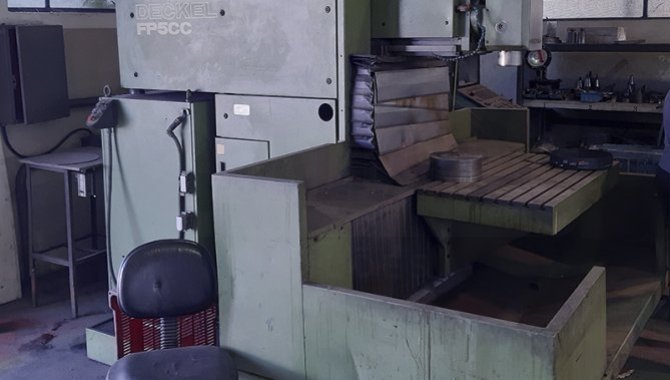 01 Fresadora CNC Deckel