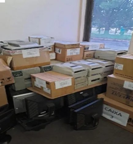 ESTAÇÕES DE TRABALHO, MONITORES, TECLADOS, IMPRESSORAS DE ETIQUETA