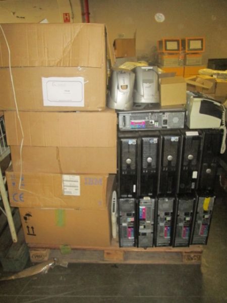 SUCATA Aprox. 80 Peças: Aparelhos telefônicos, CPUs