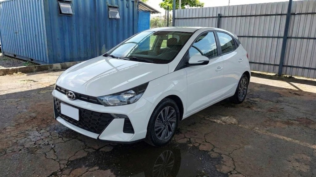 HYUNDAI  HB20  26/26